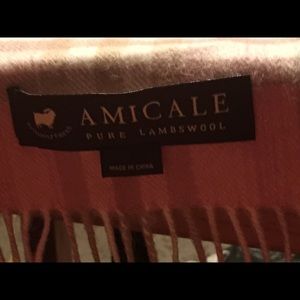 Amicale pure lambs wool scarf